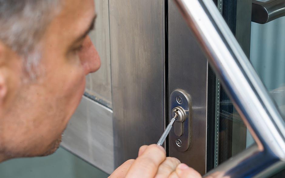 changement de serrure porte blindée prix Igny
